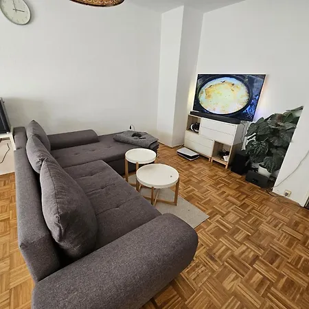 Am Bergpark Wilhemshoehe Apartamento *